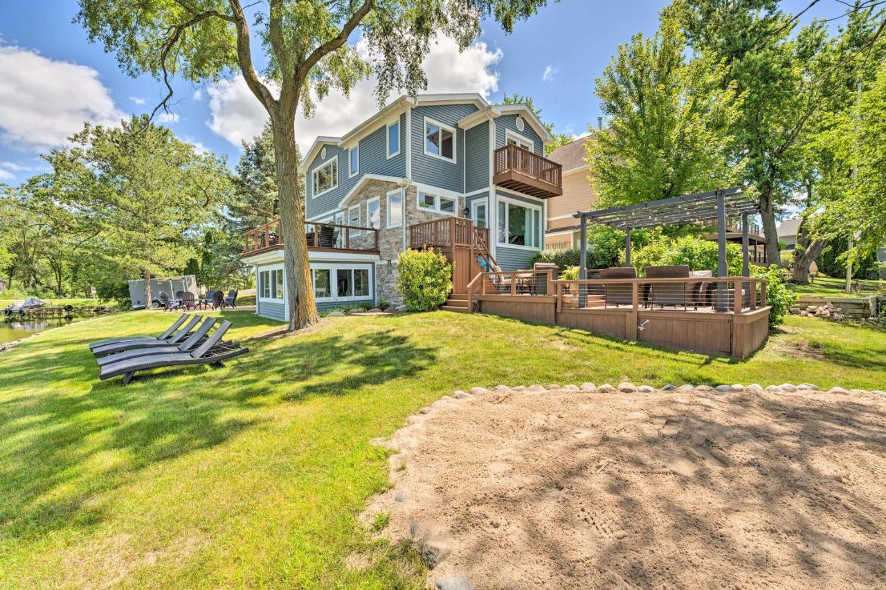 Lakefront Oasis With Boat Dock, Fire Pit, Grill Bristol Exterior foto