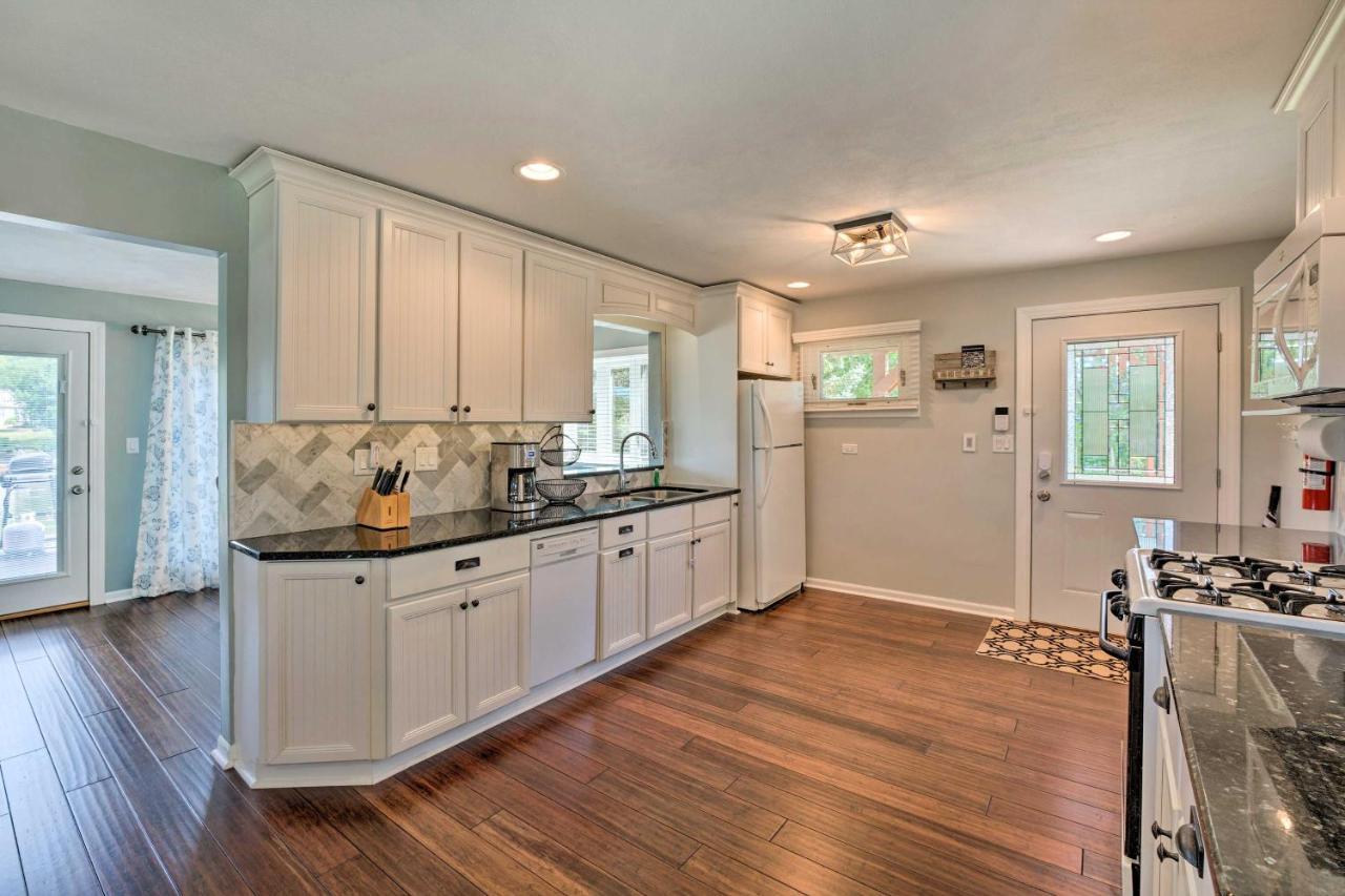 Lakefront Oasis With Boat Dock, Fire Pit, Grill Bristol Exterior foto