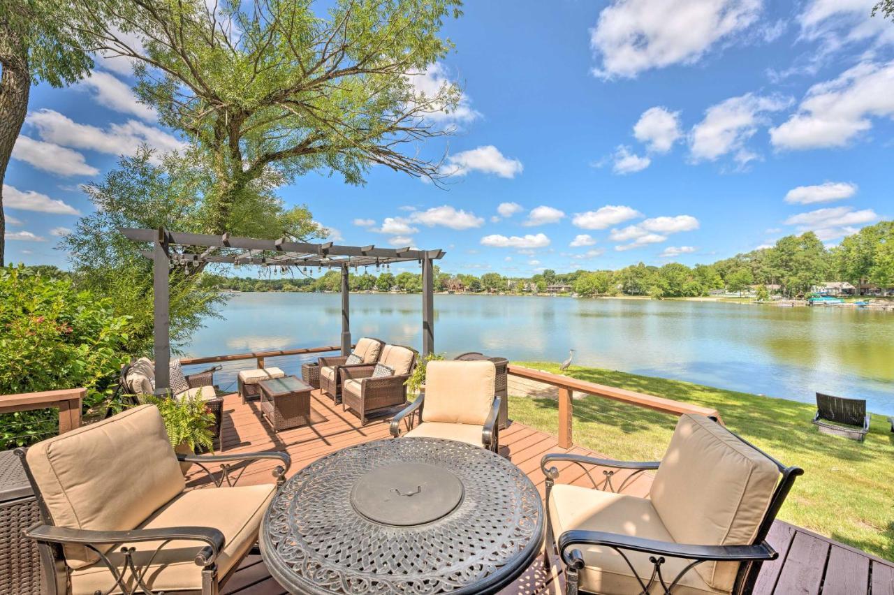Lakefront Oasis With Boat Dock, Fire Pit, Grill Bristol Exterior foto